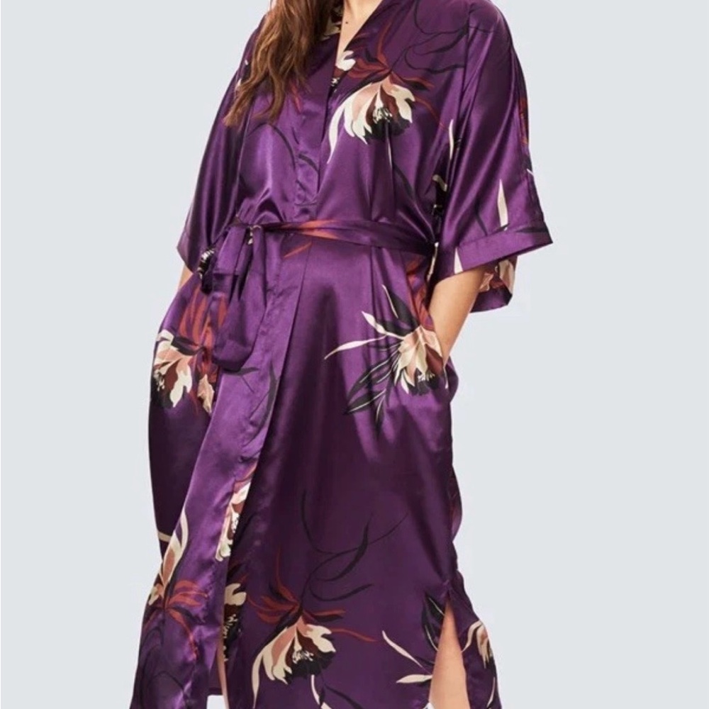 Kim + Ono Long Kimono Robe Purple Floral Asian Style Boho